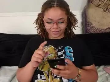 Khayaparker  live sex cam