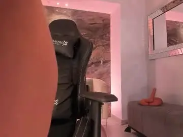 Kylamorrison  live sex cam