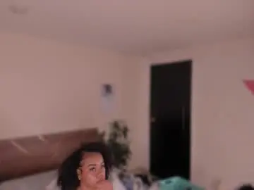 Yarirose  live sex cam