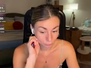 Aliceevan  live sex cam