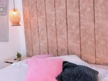 Katrina_baurii  live sex cam