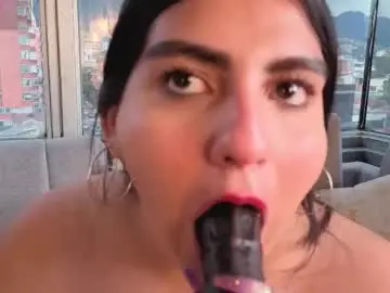 Kendra_crow  live sex cam