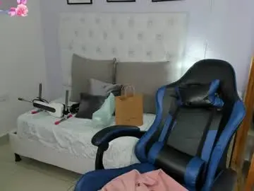 Kitty_cayo  live sex cam