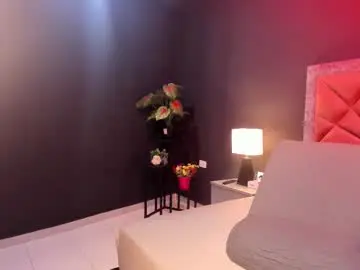 Mia_milff  live sex cam