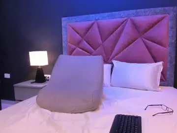 Mia_milff  live sex cam