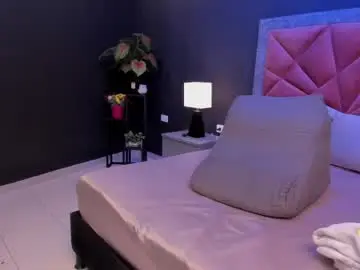 Mia_milff  live sex cam