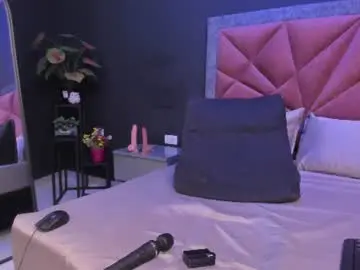 Mia_milff  live sex cam