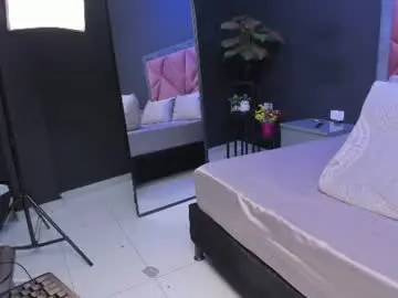 Mia_milff  live sex cam