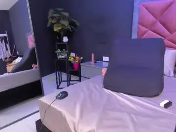 Mia_milff  live sex cam