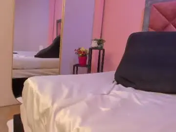 Mia_milff  live sex cam
