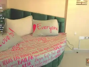 Miiaboss  live sex cam