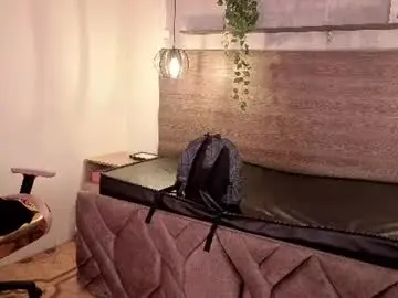 Miiaboss  live sex cam