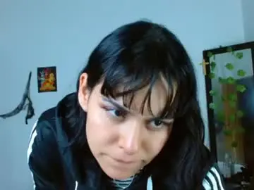 Nyx_halfmoon  live sex cam