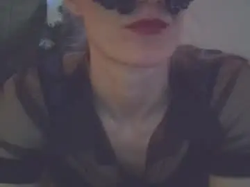 Peanuthazel  live sex cam