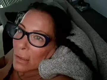 Silkychrissy69  live sex cam