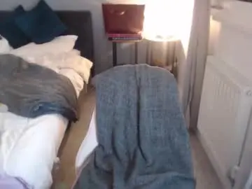 Sophiasmithuk1  live sex cam