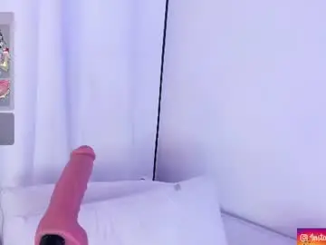 Aurora_divine  live sex cam