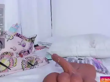 Aurora_divine  live sex cam