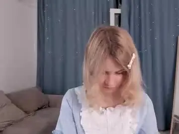 Carmellasavina  live sex cam