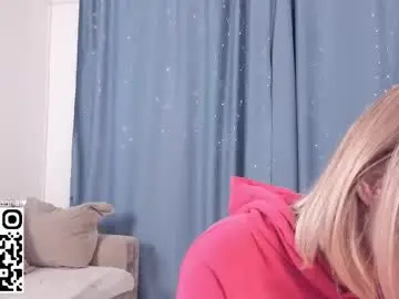 Carmellasavina  live sex cam