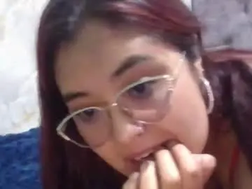 Cerecita17  live sex cam