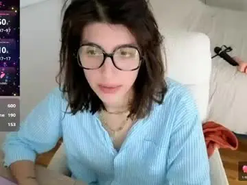 Charlieangella  live sex cam