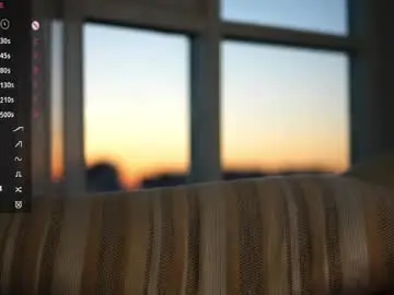 Cheekie_breekie  live sex cam