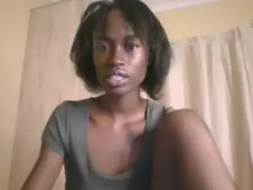 Chroe22  live sex cam