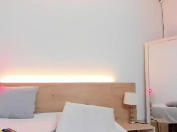 Daphnevalucci  live sex cam