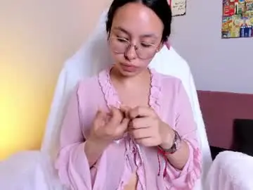 Daphnevalucci  live sex cam