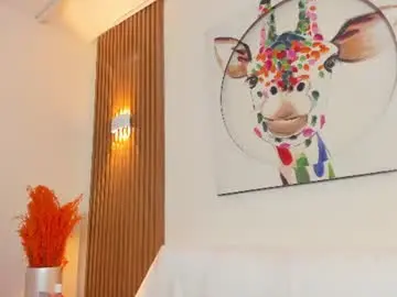 Daphnevalucci  live sex cam