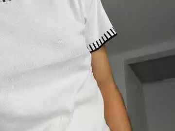 Ehotloveaxxx  live sex cam