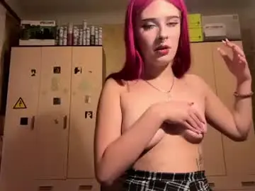Gretchencesare  live sex cam