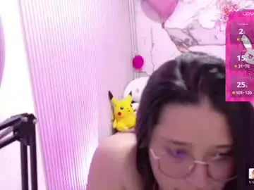 Nayaa_tay  live sex cam