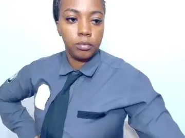 Ciaraebonyxxx  live sex cam