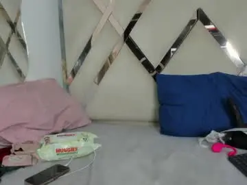 Daphne985993  live sex cam