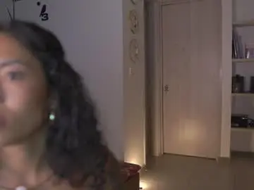 Kyria__1  live sex cam