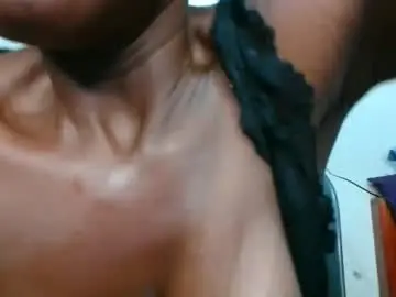 Miss_squirts  live sex cam