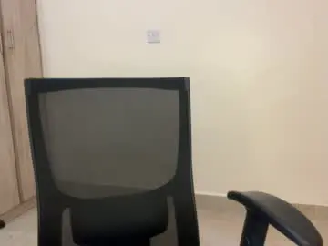 Miss_squirts  live sex cam