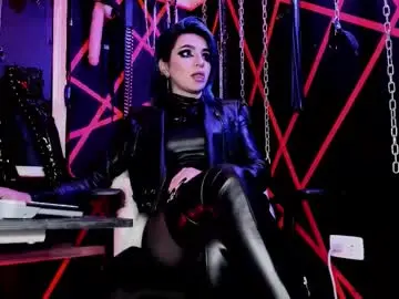 Missdarklady  live sex cam