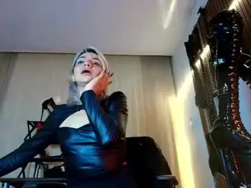 Missdarklady  live sex cam