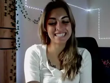 Monikaanis  live sex cam