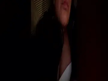 Nikki_dd_  live sex cam