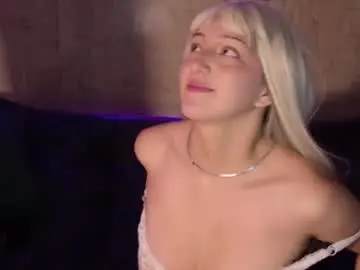 Toky222  live sex cam