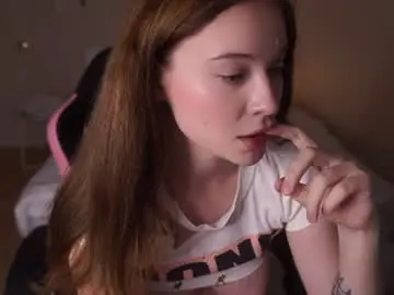 Daddystrouble  live sex cam