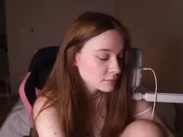 Daddystrouble  live sex cam