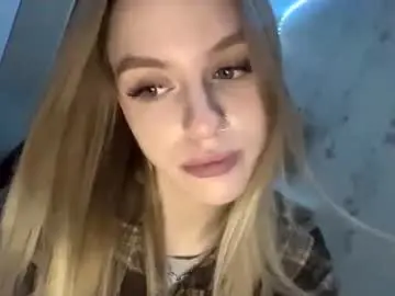 Hazelbelgrade  live sex cam