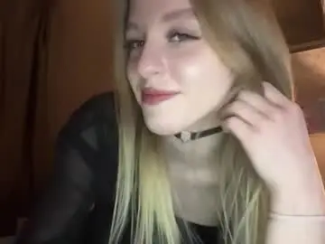 Hazelbelgrade  live sex cam