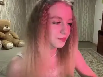 Hazelbelgrade  live sex cam