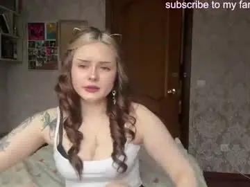 Noemimikhaiel  live sex cam